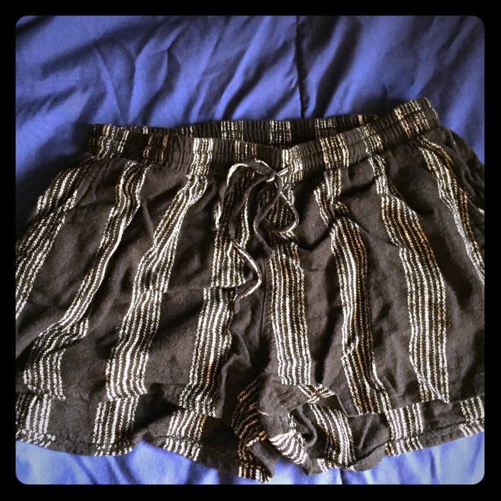 Striped cloth shorts